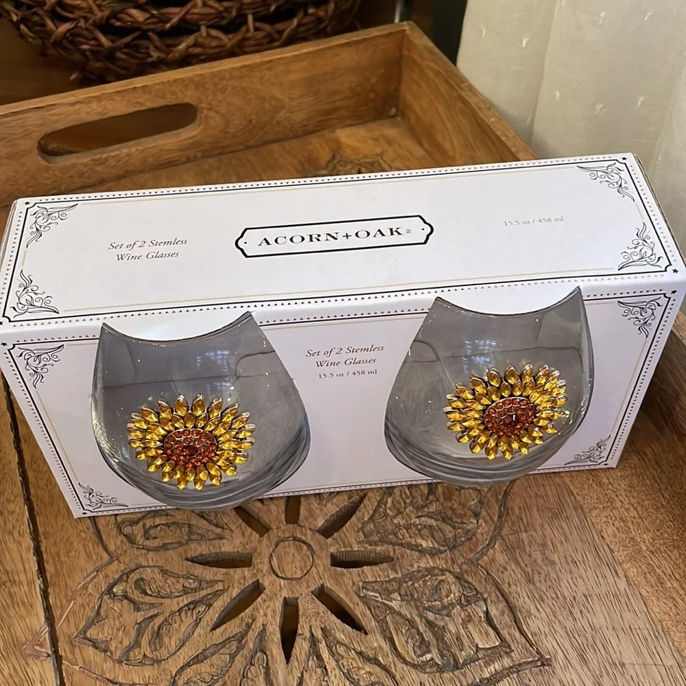 🍷Set of 2 Sunflower 🌻 Bejeweled Stemless Wine Glasses 🍷NEW IN BOX! - Picture 8 of 10